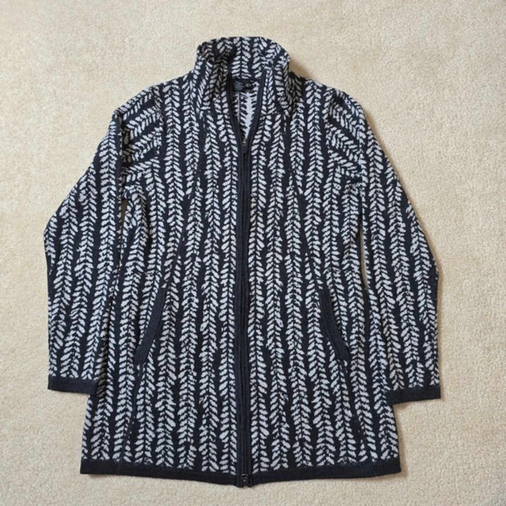 Cynthia Rowley Long Zip-Front Sweater Jacket – Gray & White‎ Leaf Knit – Size M - Picture 3 of 5
